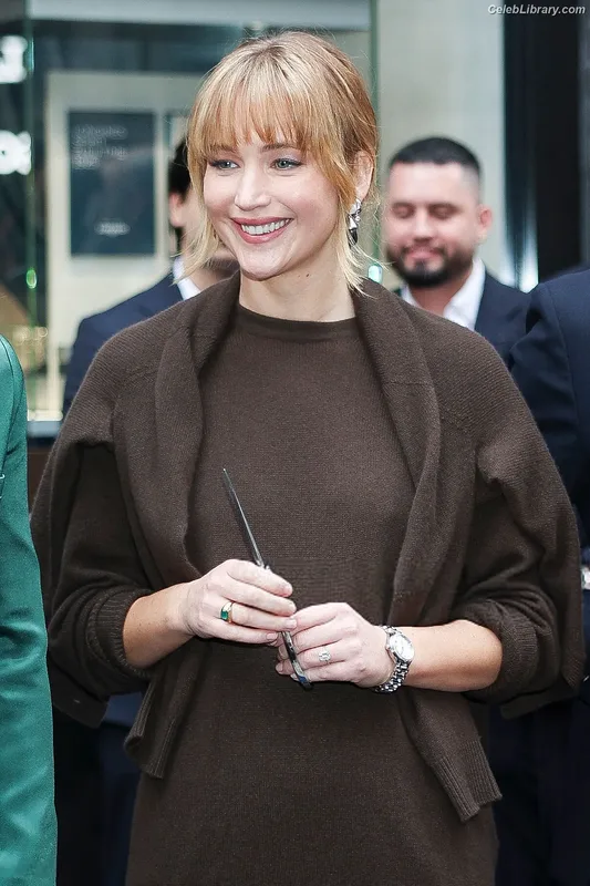 Jennifer Lawrence photo 18 of 1552