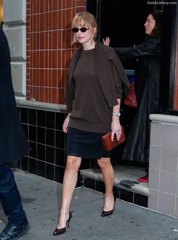 Jennifer Lawrence photo 4 of 1552
