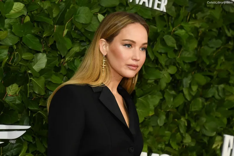 Jennifer Lawrence photo 9 of 1552