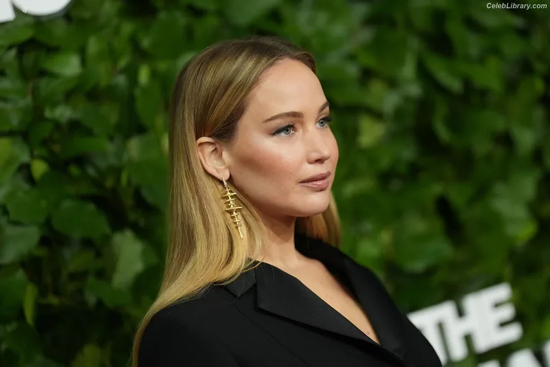 Jennifer Lawrence photo 14 of 1552