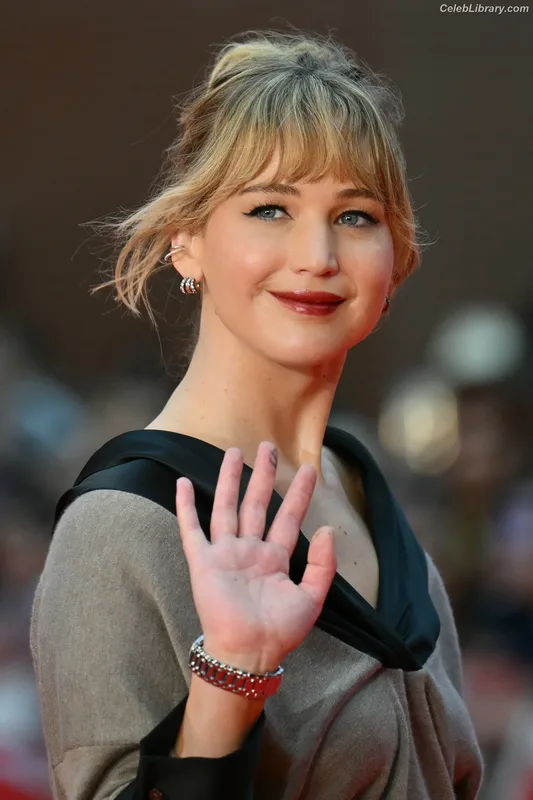 Jennifer Lawrence photo 22 of 1552