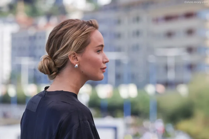 Jennifer Lawrence photo 18 of 1552