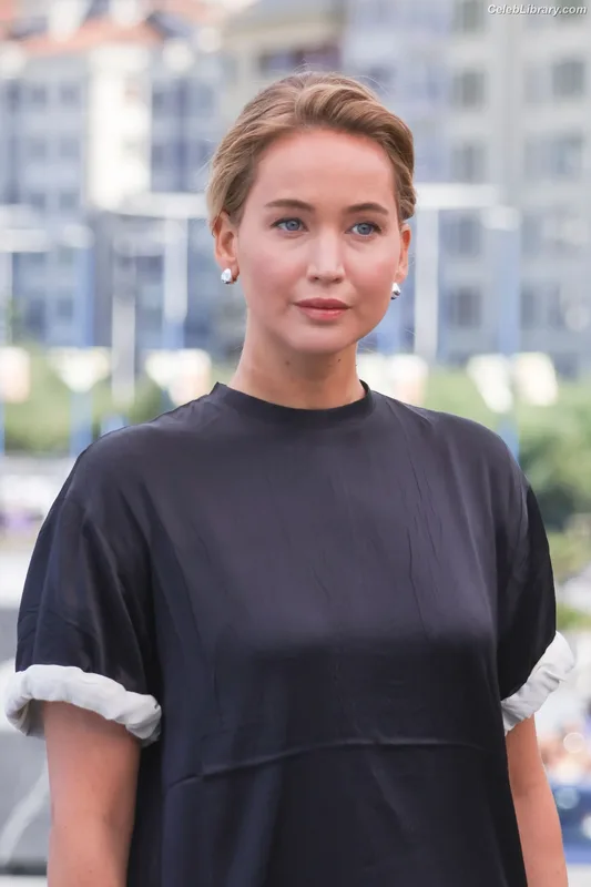 Jennifer Lawrence photo 21 of 1552