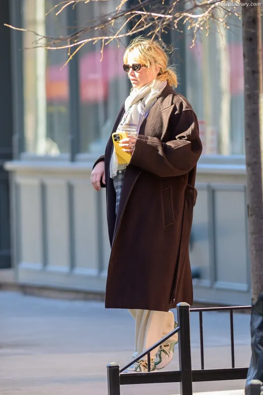 Jennifer Lawrence photo 5 of 1552