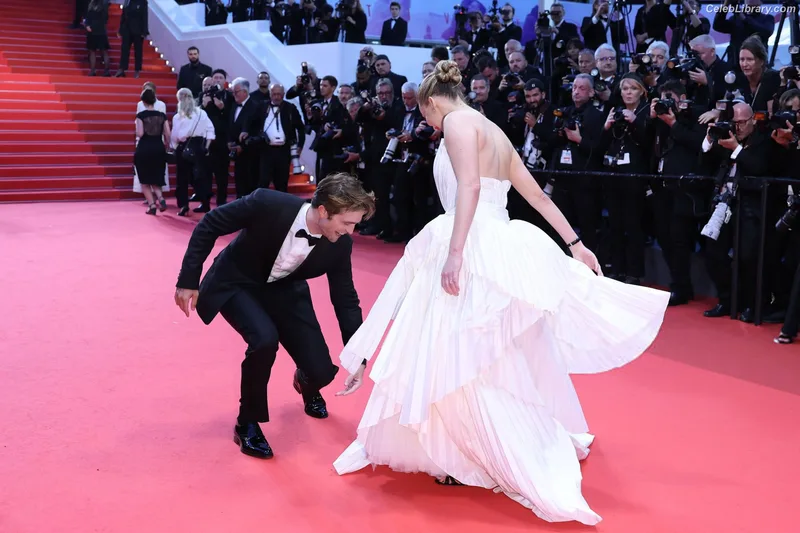 Jennifer Lawrence photo 5 of 1552
