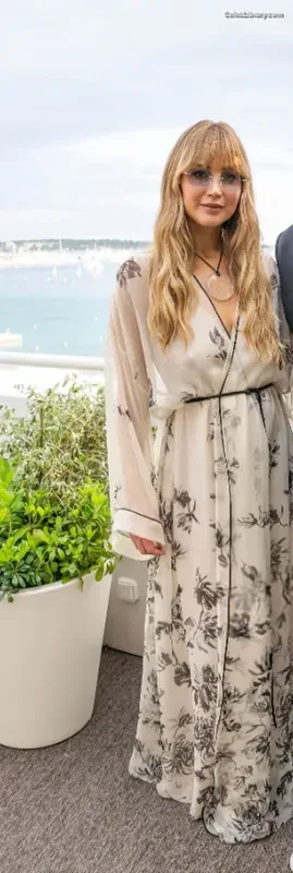 Jennifer Lawrence photo 13 of 1552