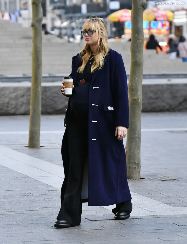 Jennifer Lawrence photo 15 of 1552