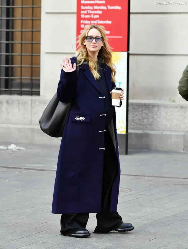 Jennifer Lawrence photo 20 of 1552