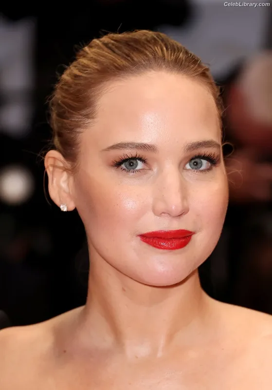 Jennifer Lawrence photo 23 of 1552