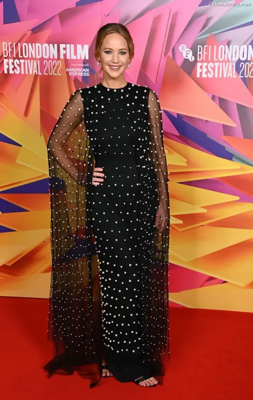 Jennifer Lawrence photo 8 of 1552
