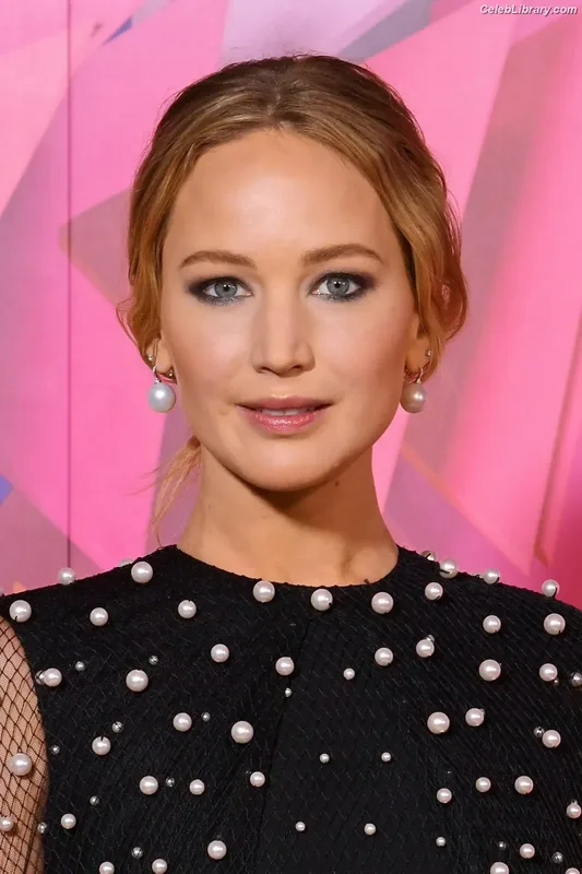 Jennifer Lawrence photo 13 of 1552