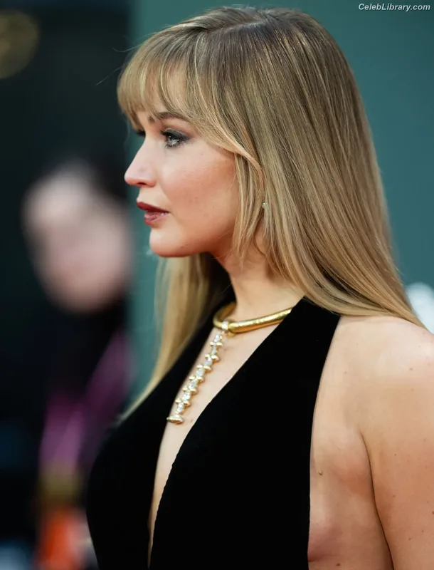 Jennifer Lawrence photo 16 of 1552
