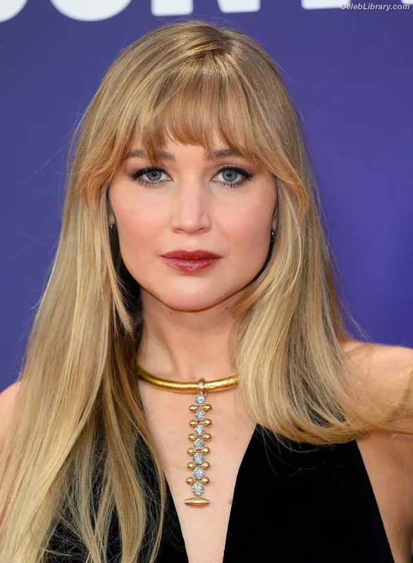 Jennifer Lawrence photo 18 of 1552