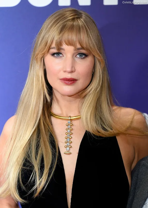 Jennifer Lawrence photo 20 of 1552