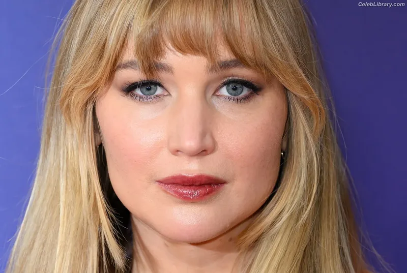 Jennifer Lawrence photo 22 of 1552
