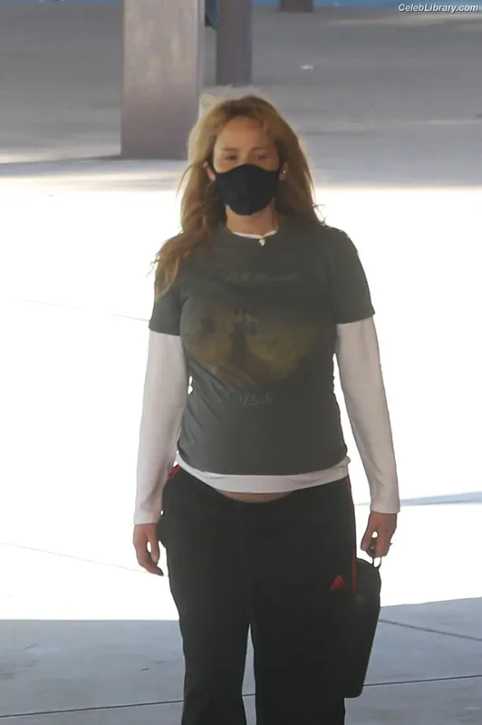 Jennifer Lawrence photo 24 of 1552