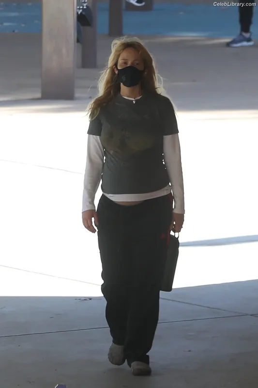 Jennifer Lawrence photo 1 of 1552