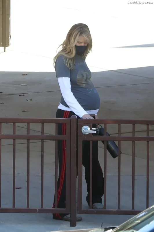Jennifer Lawrence photo 10 of 1552