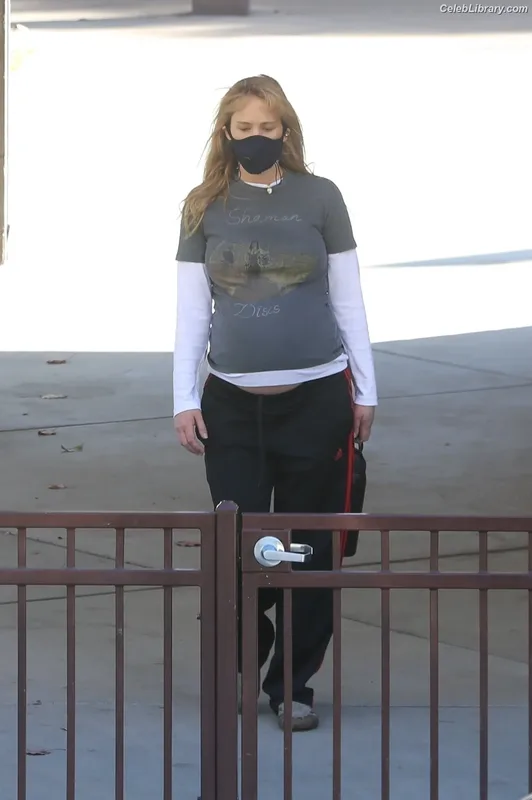 Jennifer Lawrence photo 12 of 1552