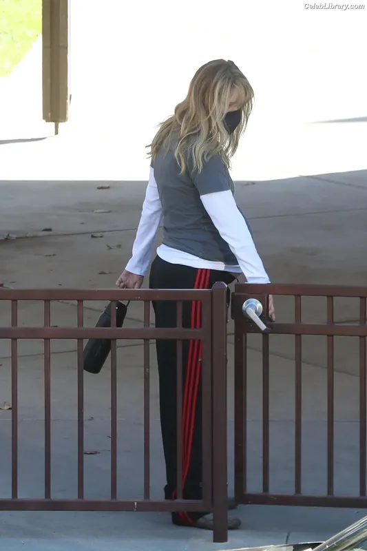 Jennifer Lawrence photo 13 of 1552