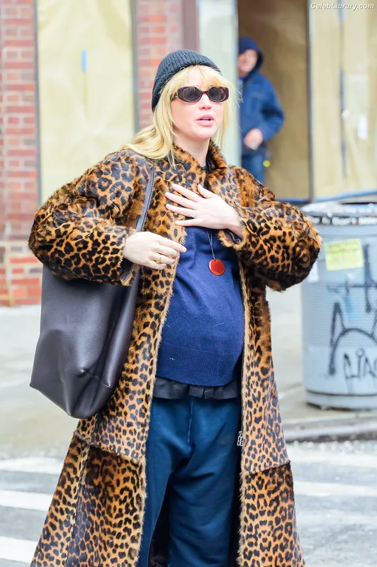 Jennifer Lawrence photo 8 of 1552
