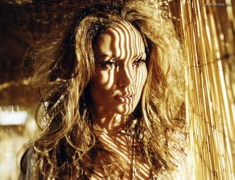 Jennifer Lopez photo 22 of 3408