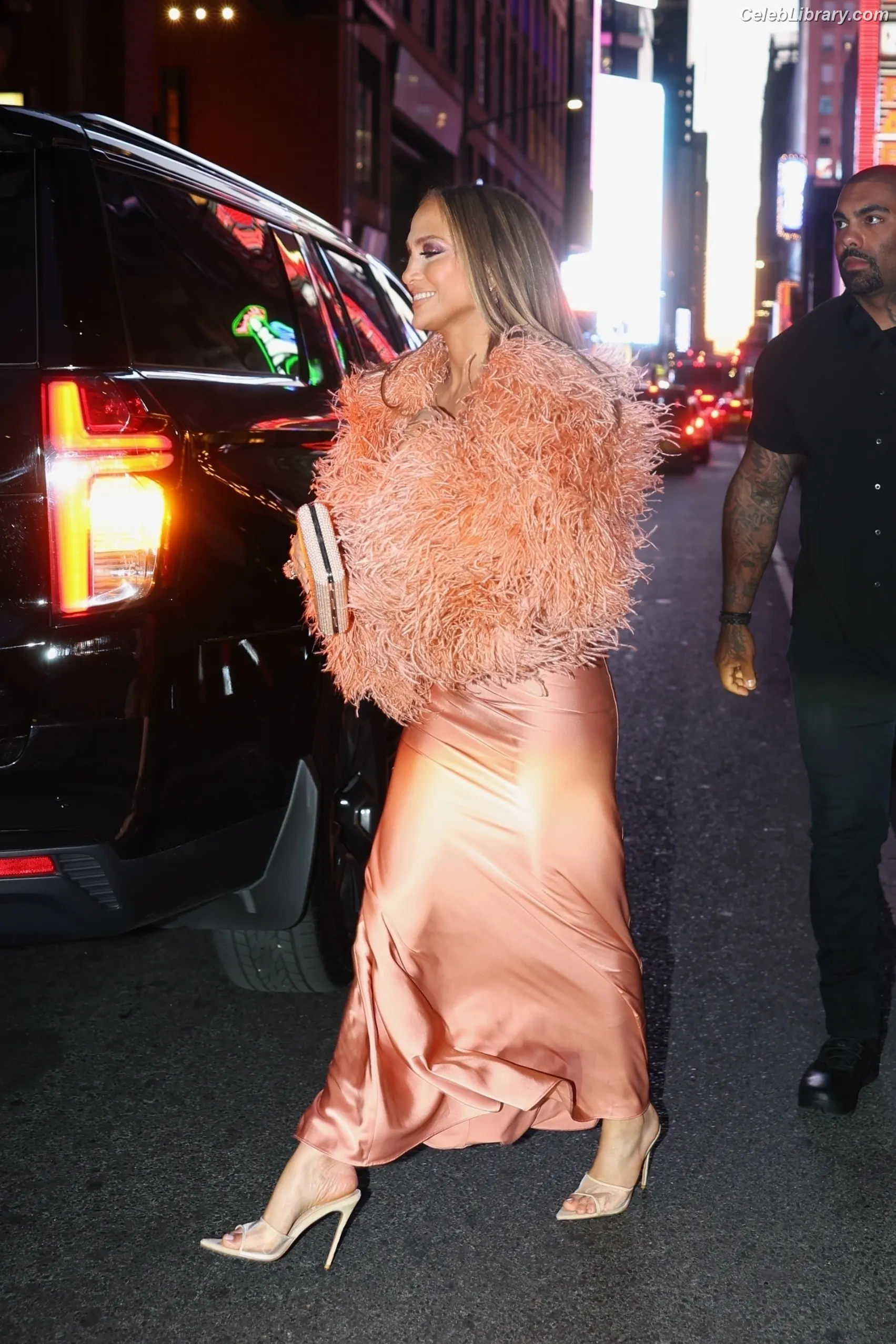 Jennifer Lopez photo 4 of 3408