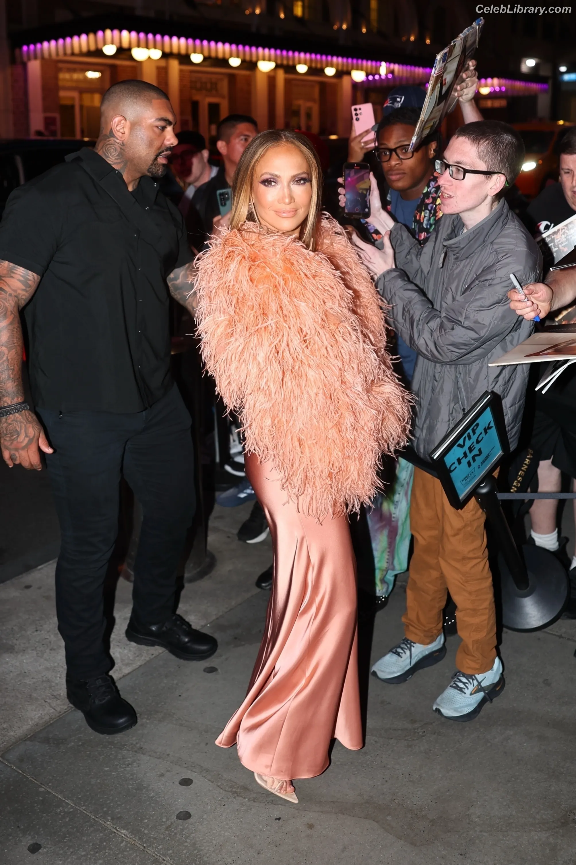 Jennifer Lopez photo 13 of 3408