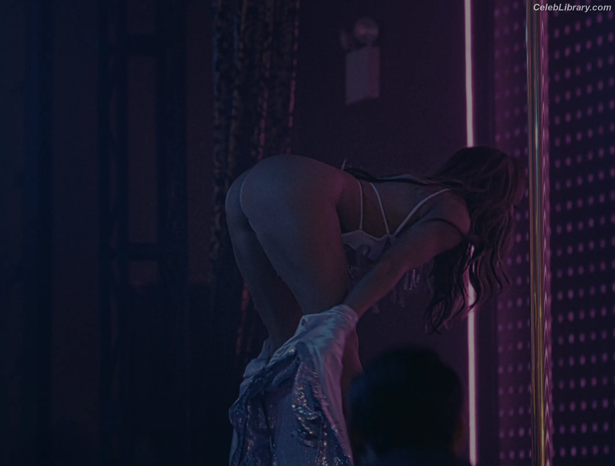 Jennifer Lopez photo 4 of 3408