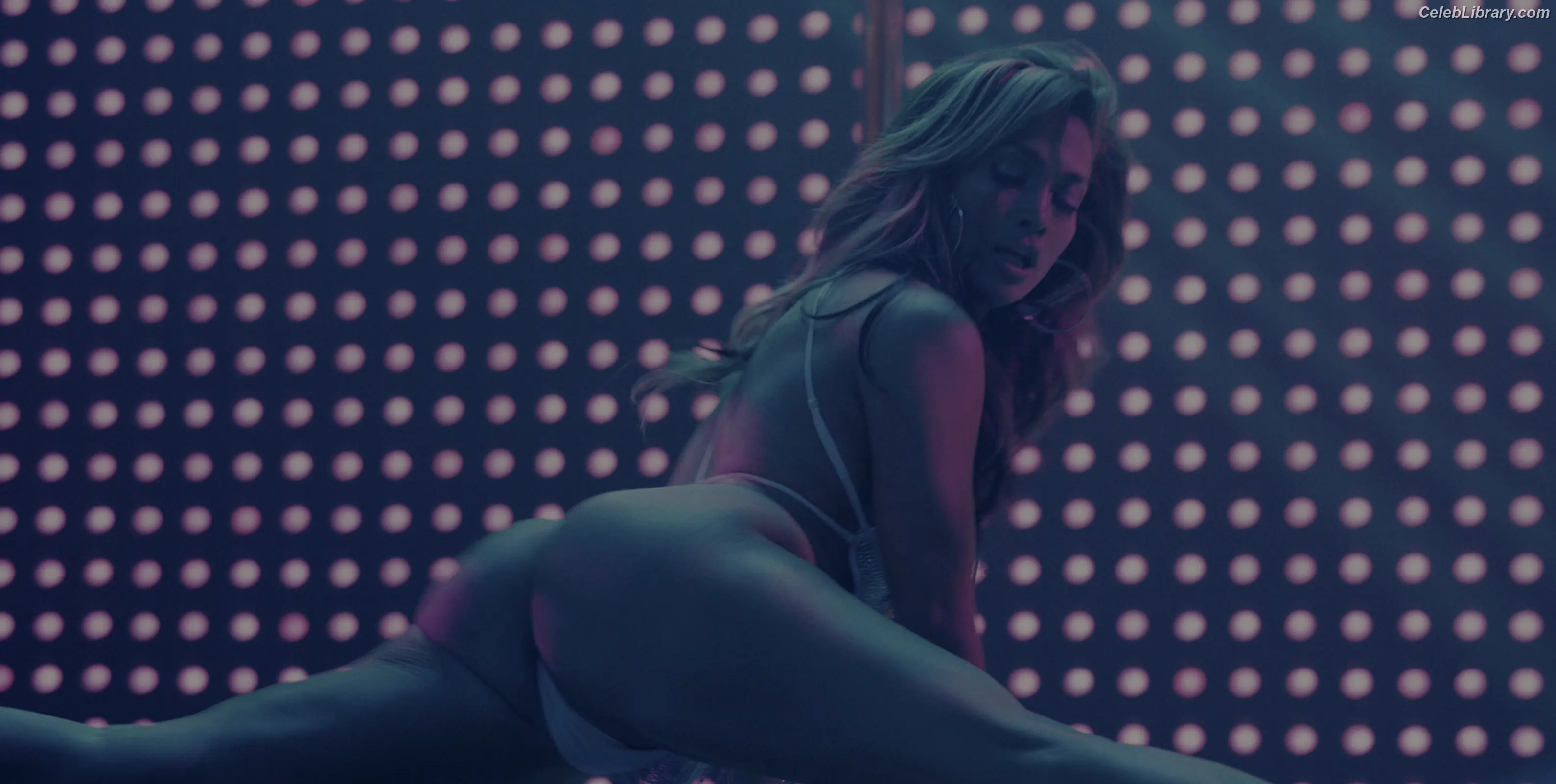 Jennifer Lopez photo 24 of 3408