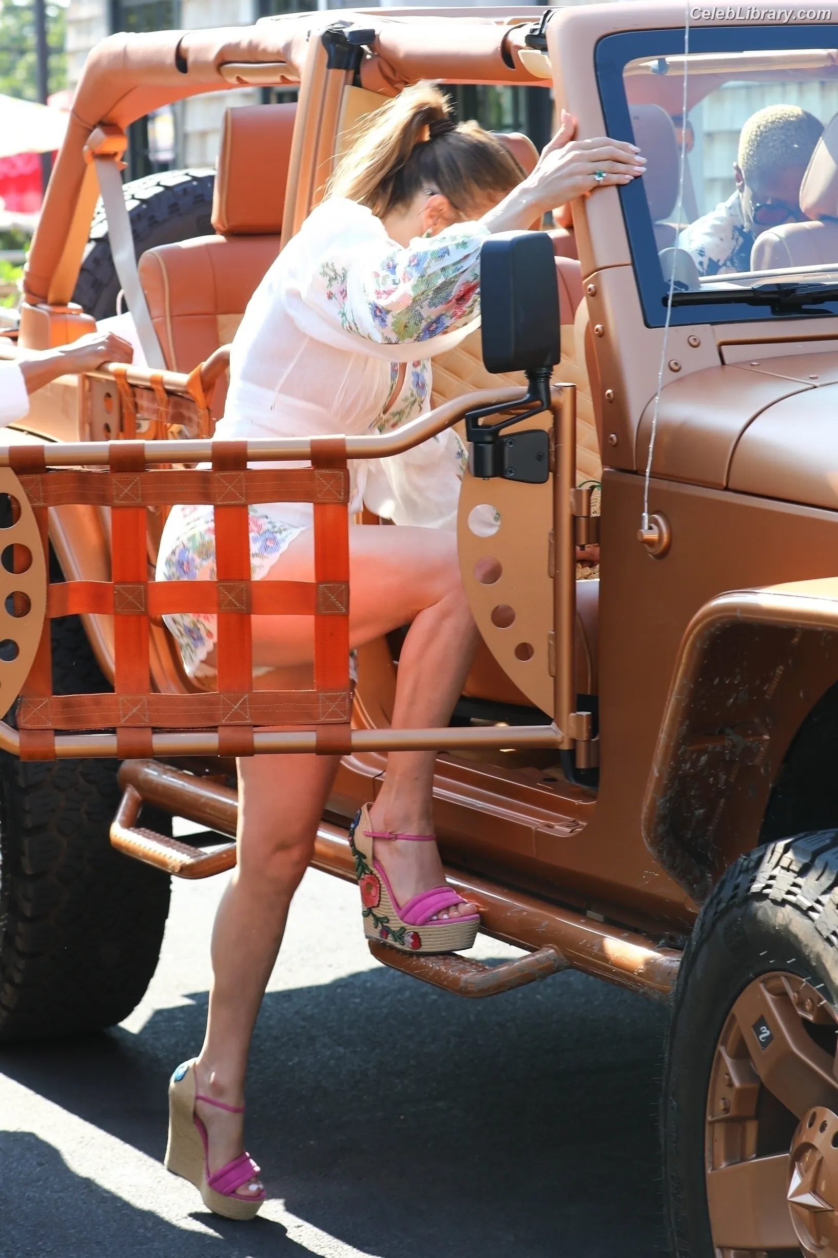 Jennifer Lopez photo 13 of 3408