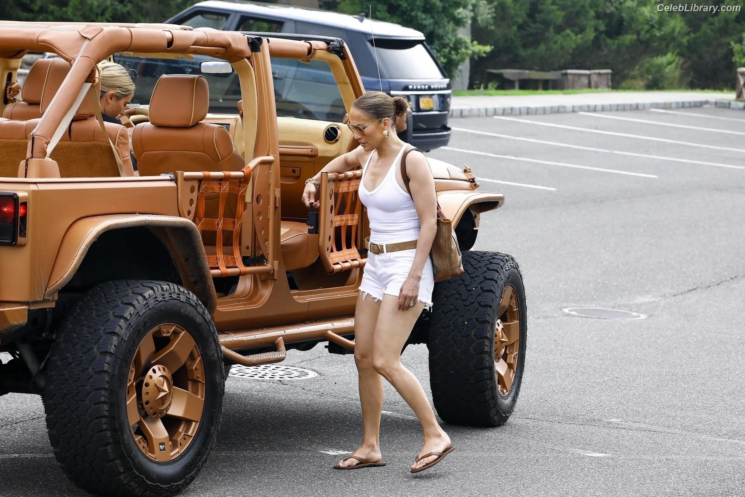 Jennifer Lopez photo 4 of 3408