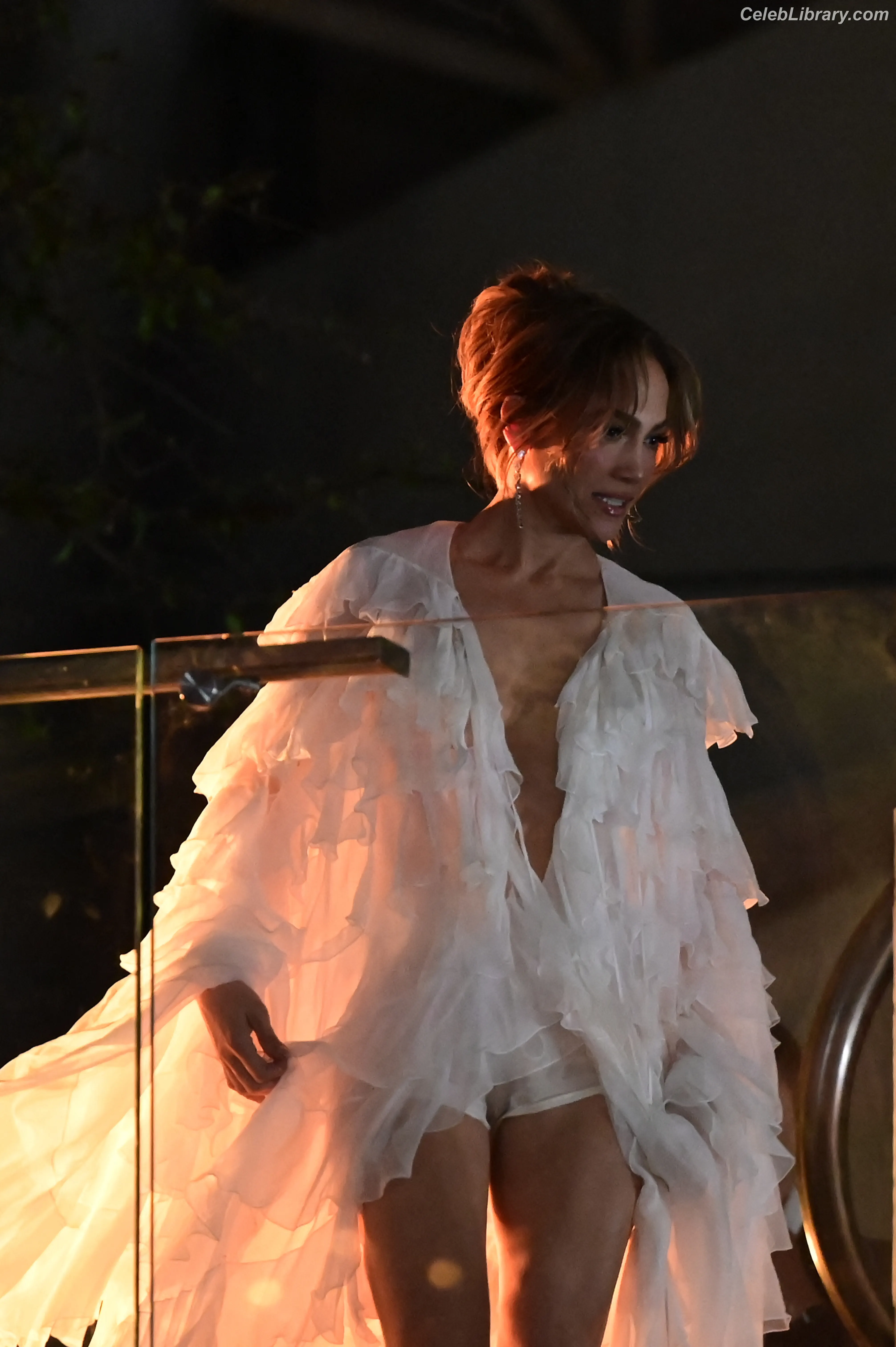 Jennifer Lopez photo 3 of 3408