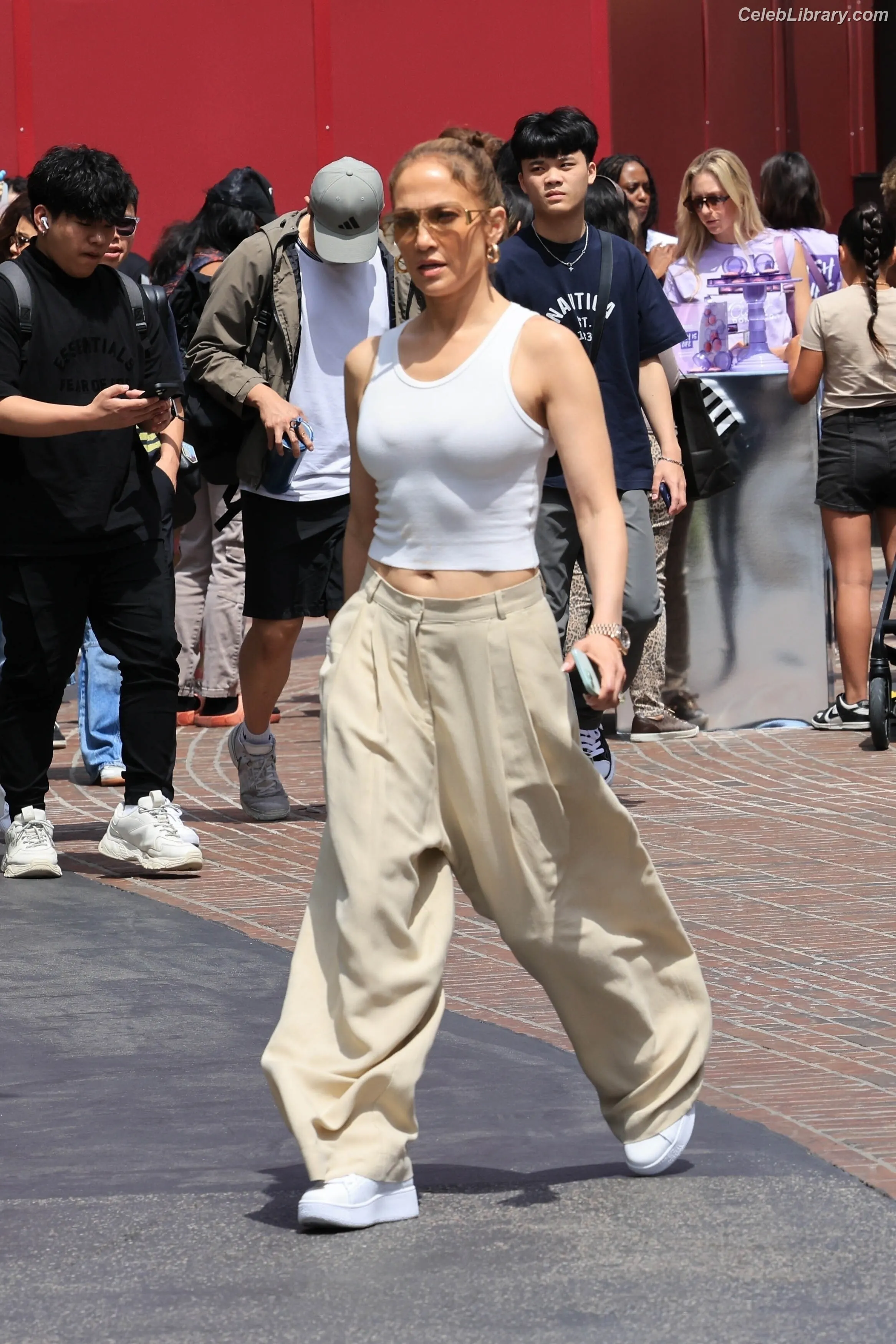 Jennifer Lopez photo 6 of 3408