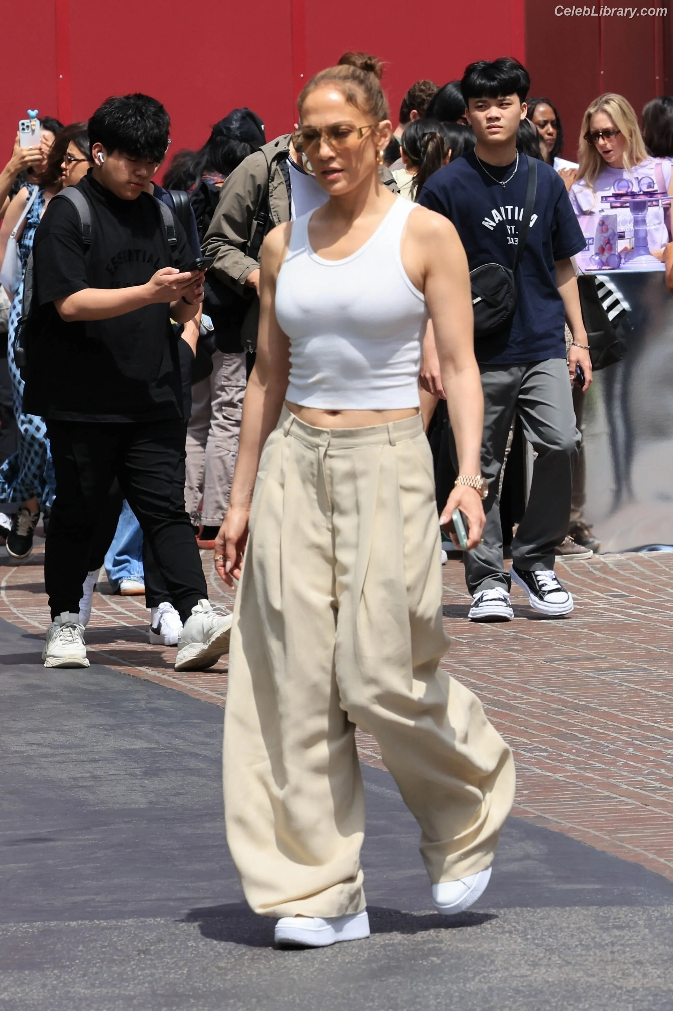 Jennifer Lopez photo 7 of 3408
