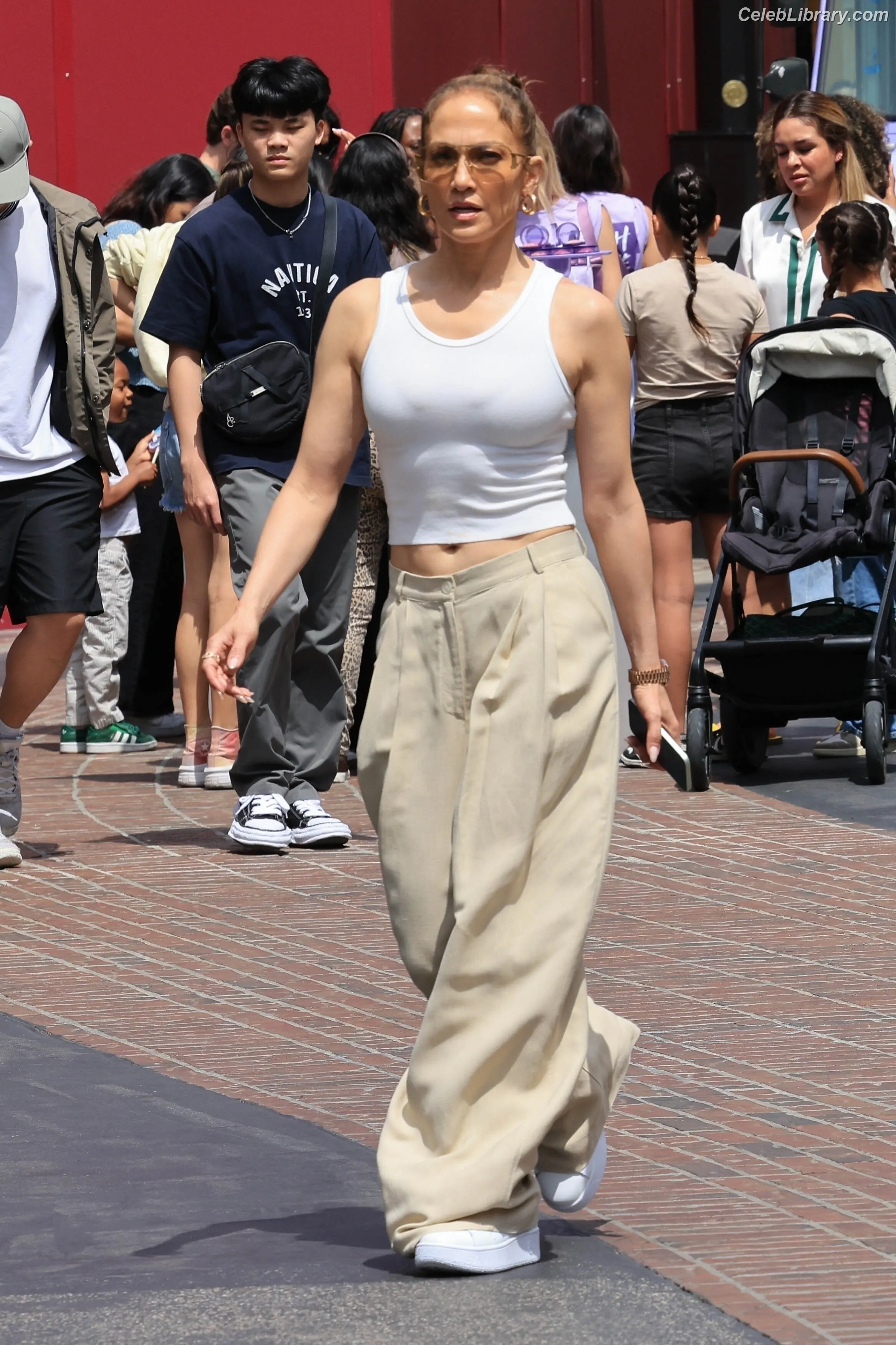 Jennifer Lopez photo 22 of 3408