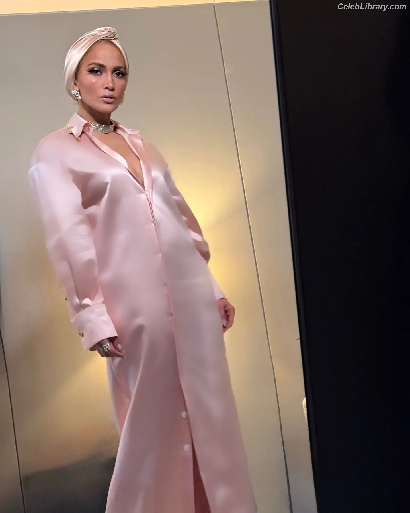 Jennifer Lopez photo 18 of 3408