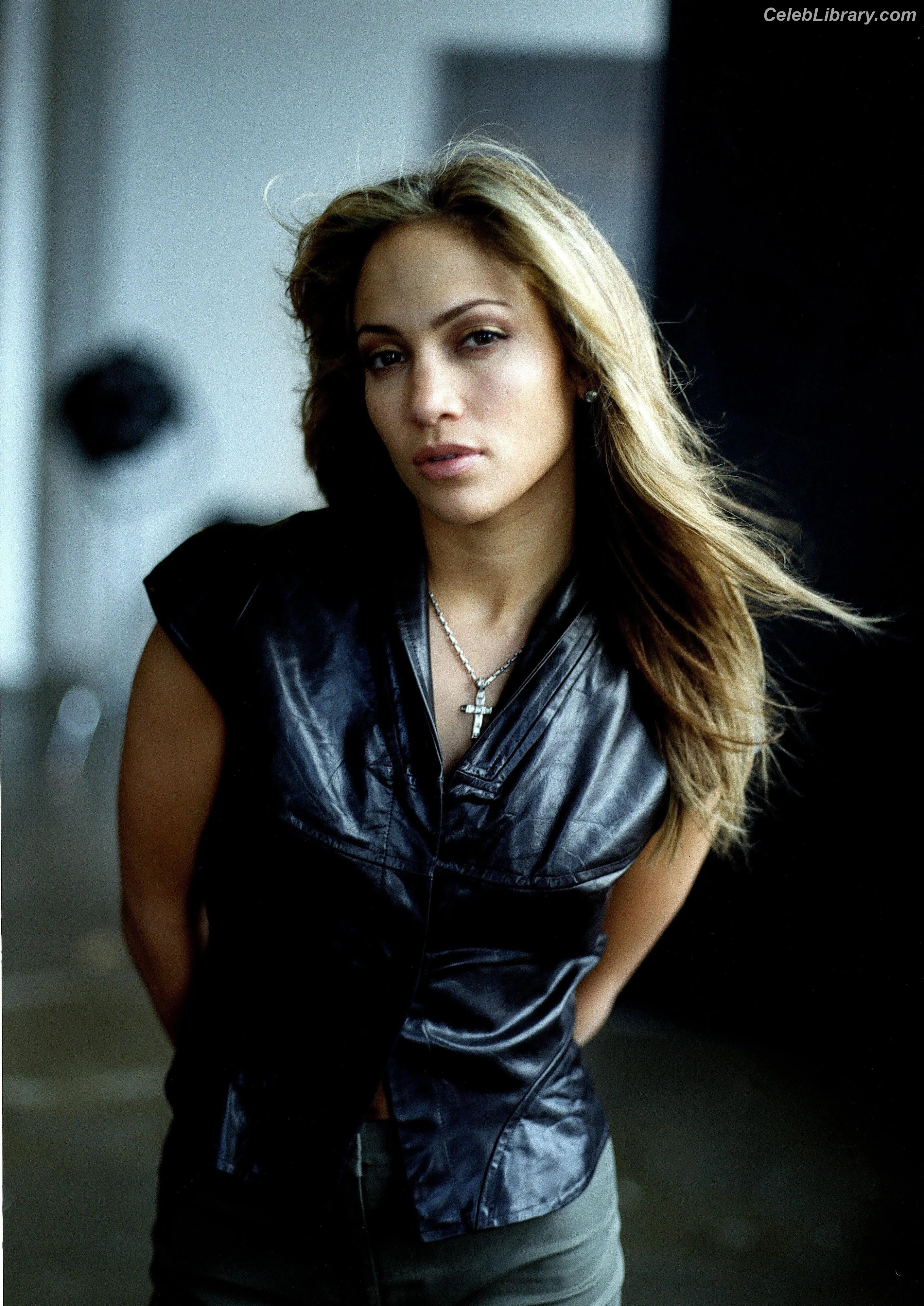 Jennifer Lopez photo 22 of 3408