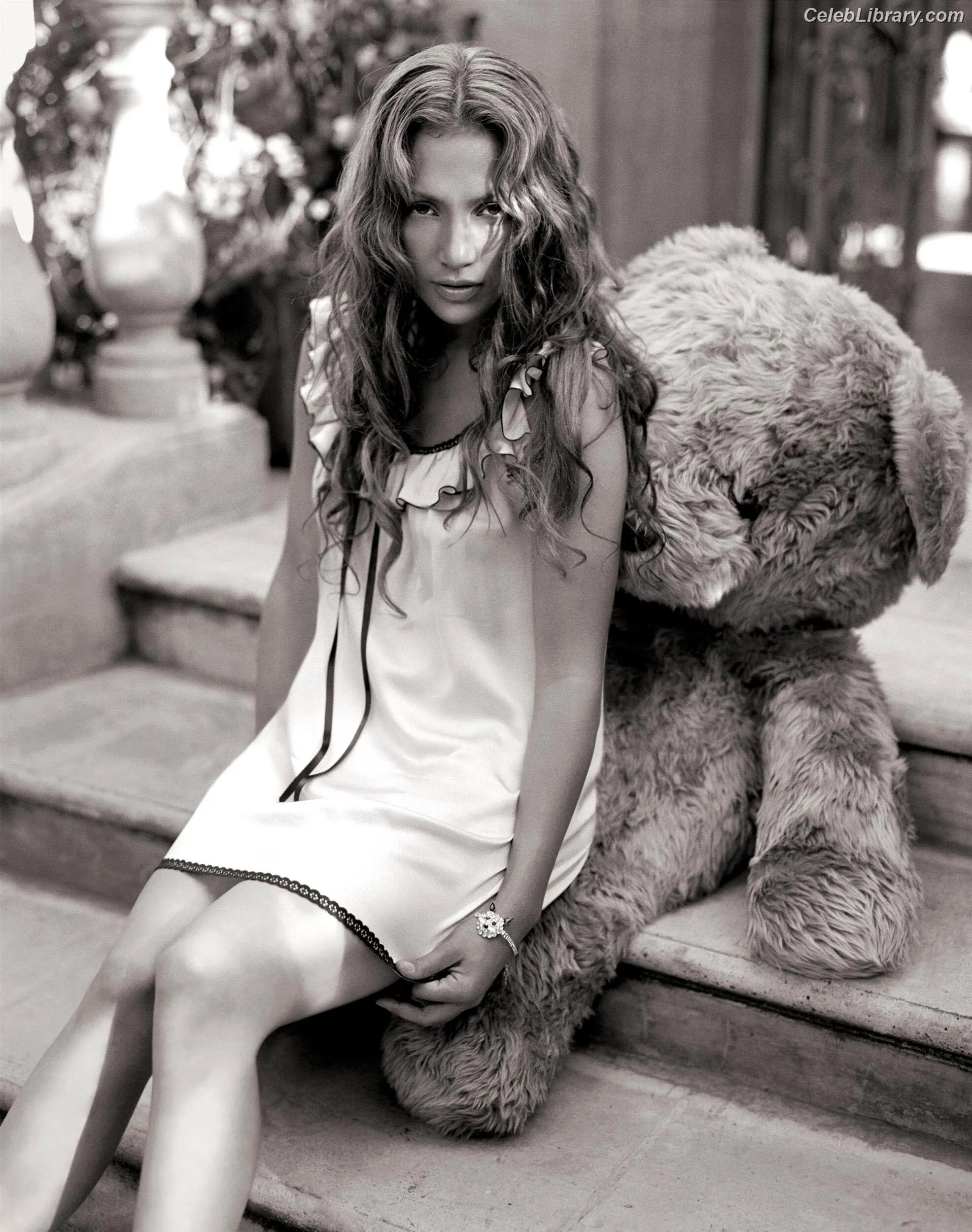 Jennifer Lopez photo 22 of 3408