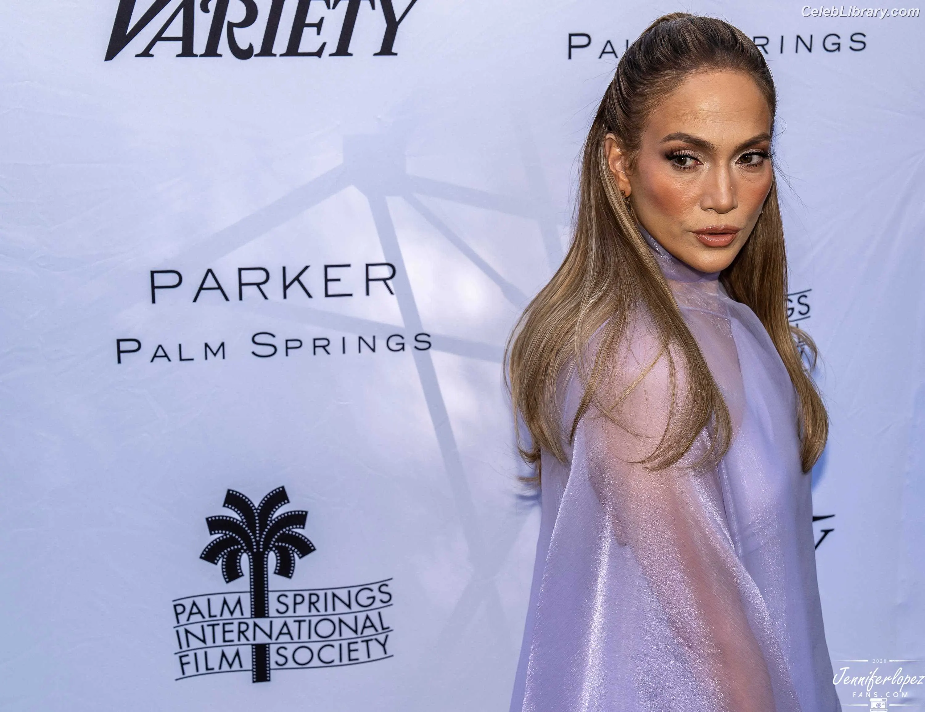 Jennifer Lopez photo 10 of 3408