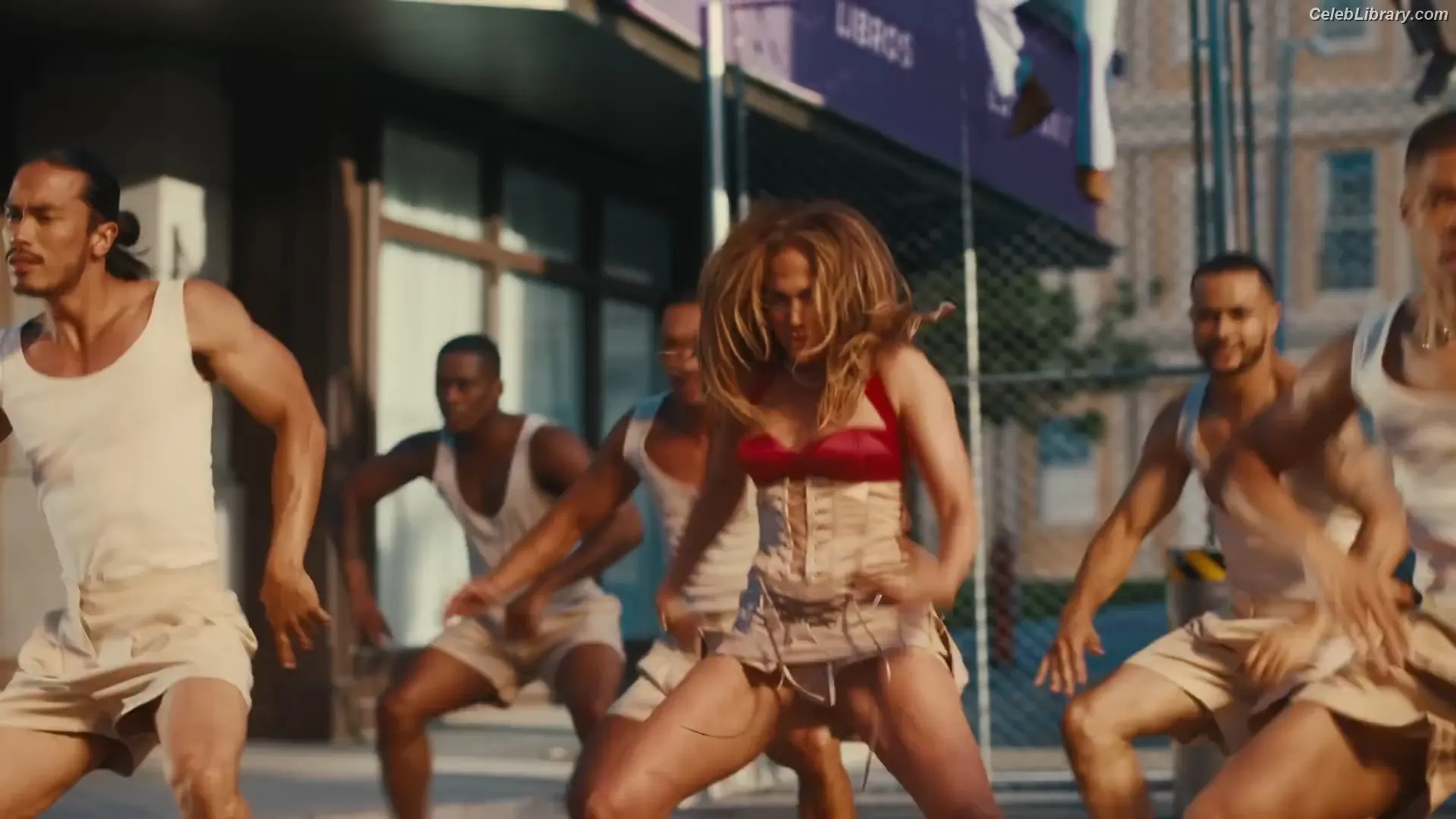 Jennifer Lopez photo 2 of 3408