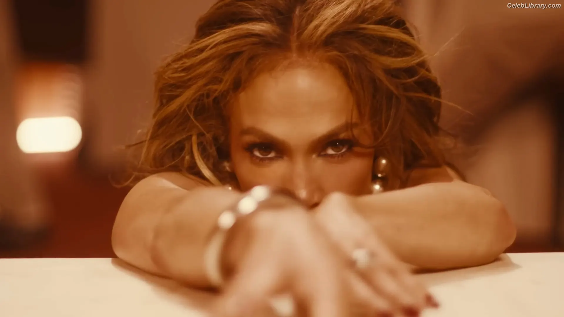 Jennifer Lopez photo 8 of 3408