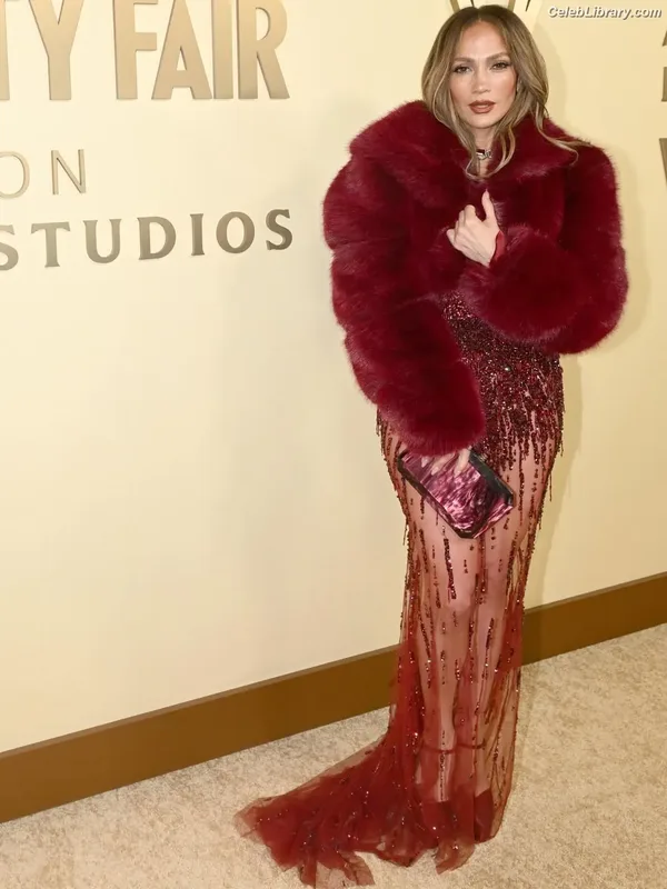 Jennifer Lopez photo 3 of 3409