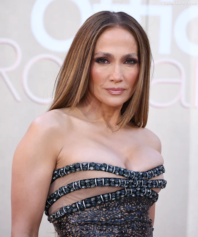 Jennifer Lopez photo 4 of 3409