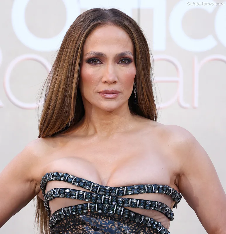 Jennifer Lopez photo 6 of 3409