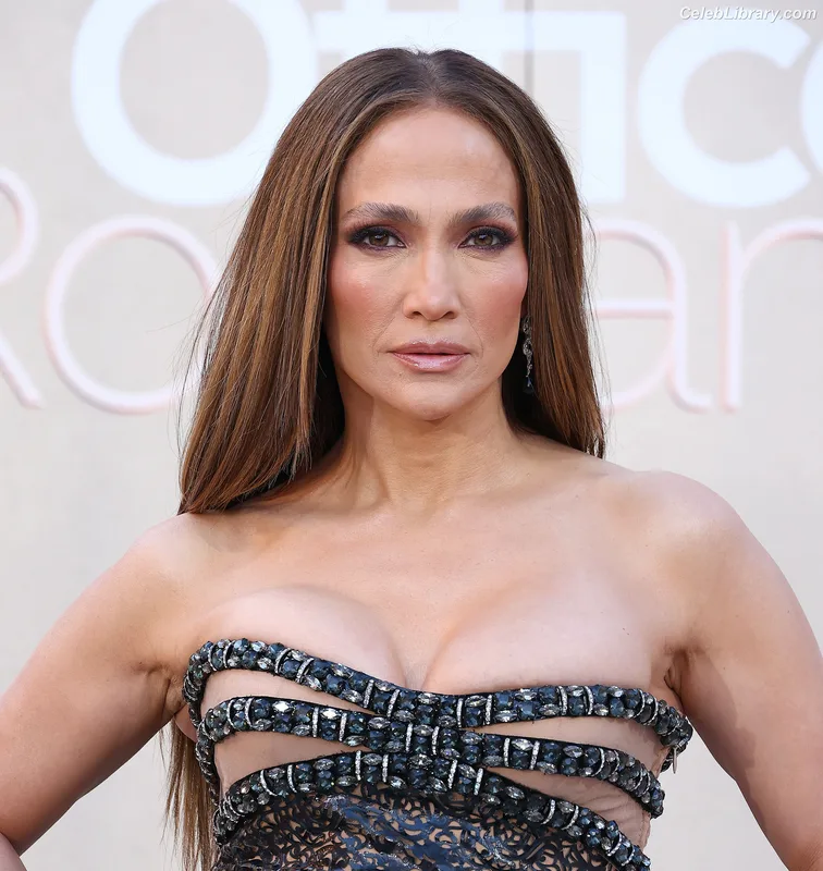 Jennifer Lopez photo 10 of 3409