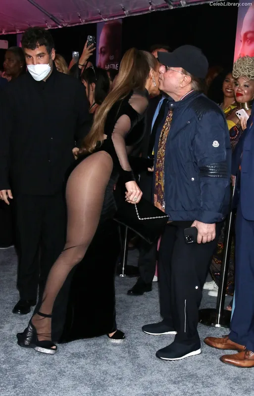 Jennifer Lopez photo 22 of 3409