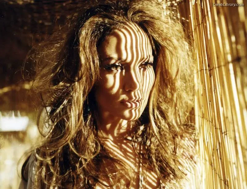 Jennifer Lopez photo 22 of 3409