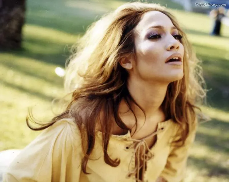 Jennifer Lopez photo 6 of 3409