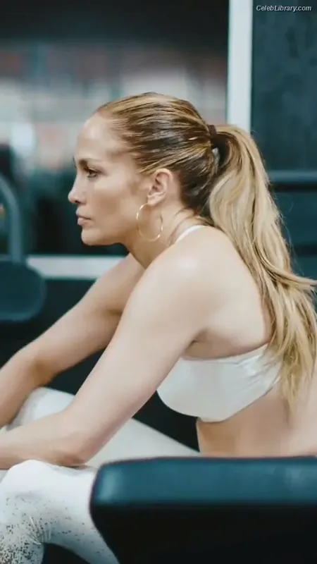 Jennifer Lopez photo 12 of 3409